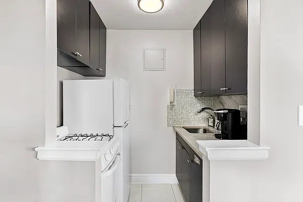 Sold by Corcoran | media 3