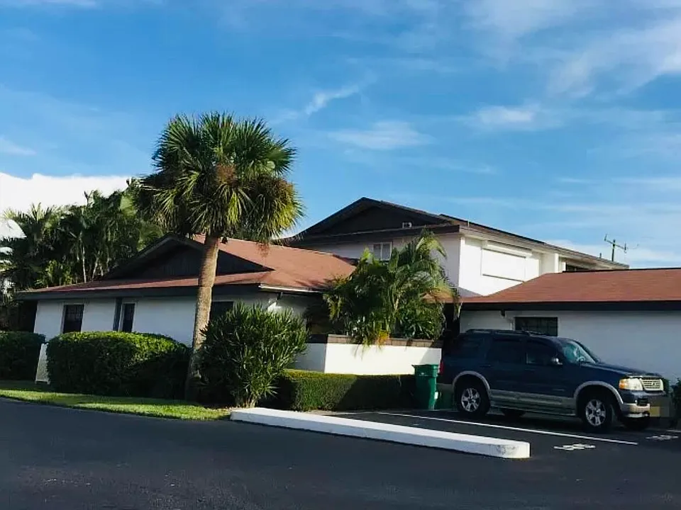159 Queens Ct