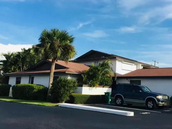 159 Queens Ct, Satellite Beach, FL 32937