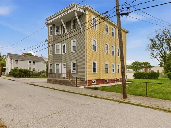 29 Prospect St #3, Bristol, RI 02809