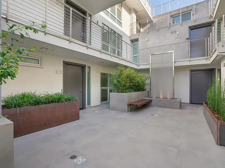 8210 W Fountain Ave #302 — Photo 3