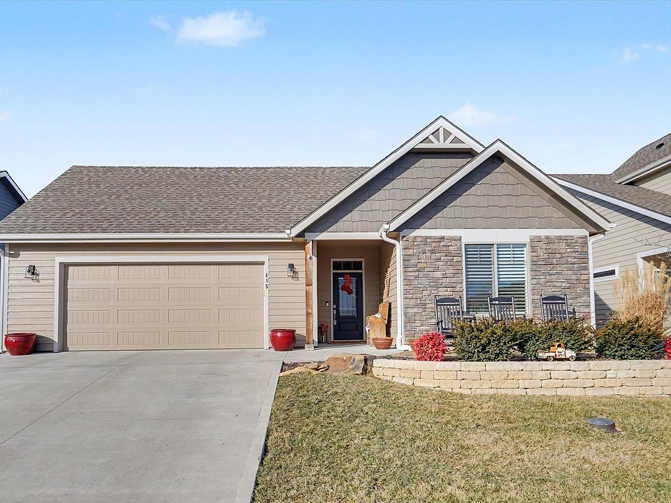 1st image of 415 N Daylily Dr