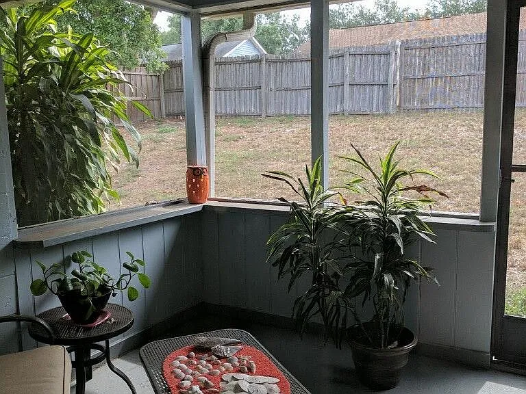 818 Sleepy Harbour Dr — Photo 2