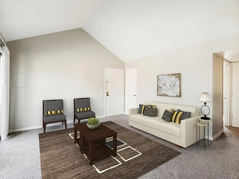 Jamestown Apartments & Townhomes — Photo 27