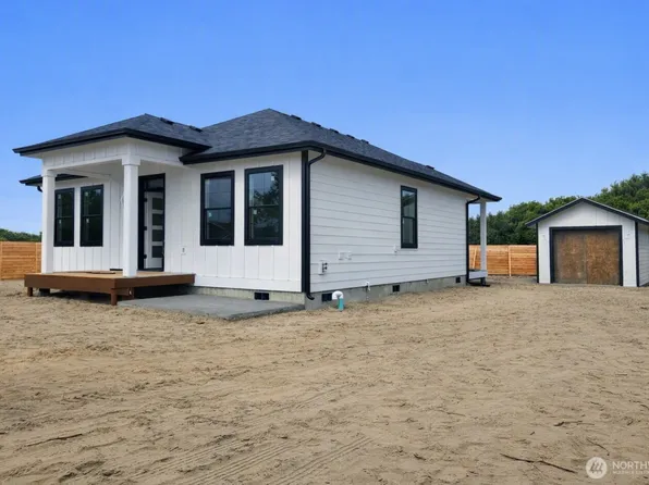 446 Salina Cruz Avenue SW, Ocean Shores, WA 98569