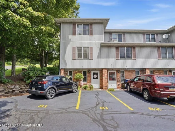 81 Abington Gardens Dr, Clarks Summit, PA 18411