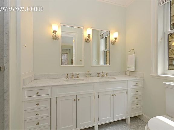 5th image of 75 Central Park W APT 8A