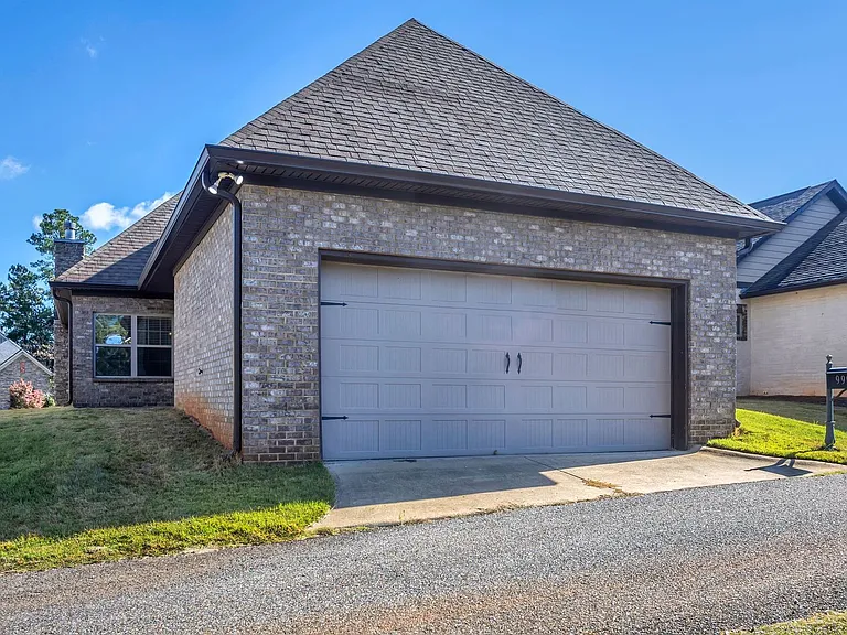 999 Starr Ct — Photo 30