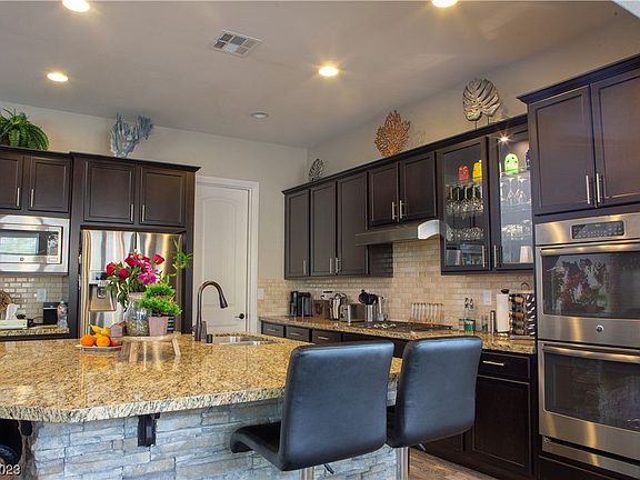5th image of 5941 Heaven View Dr