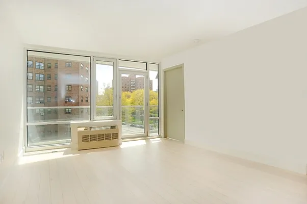 Rented by MNS | media 33