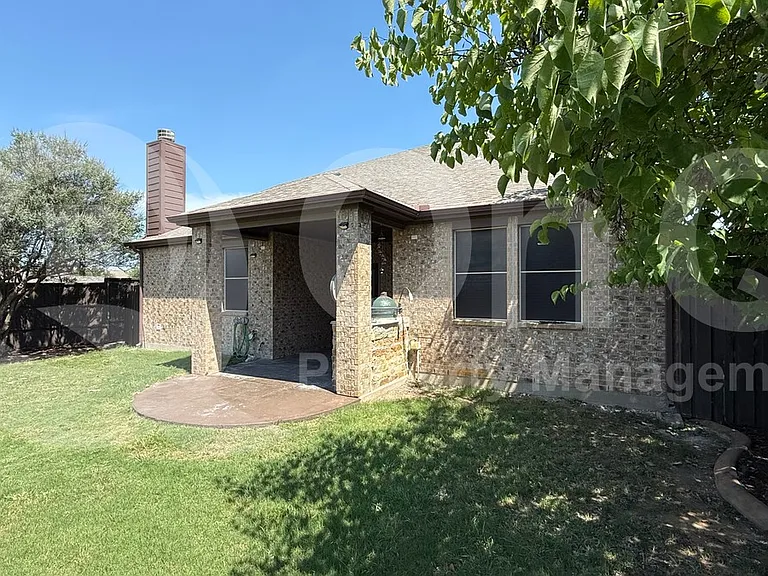 501 Lipizzan Ln — Photo 30