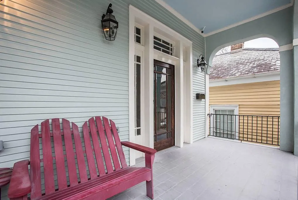 2925 Constance St — Photo 2
