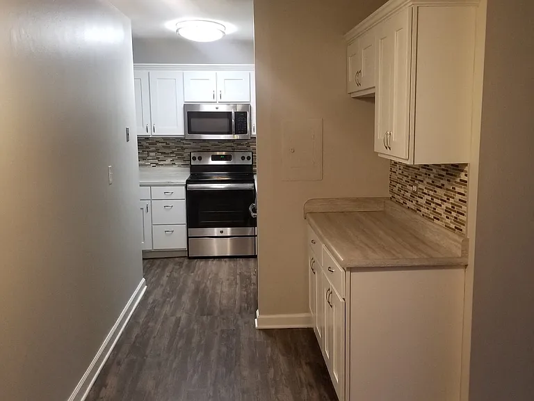 Lisle Station Apartments — Photo 56