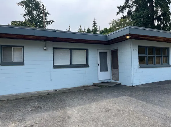 16202 Larch Way, Lynnwood, WA 98087