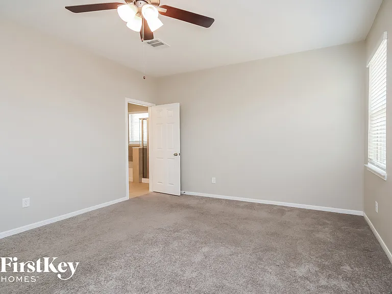 9207 Penfield Dr — Photo 8