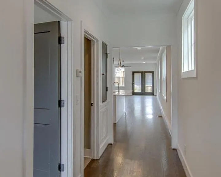 6214A New York Ave — Photo 2