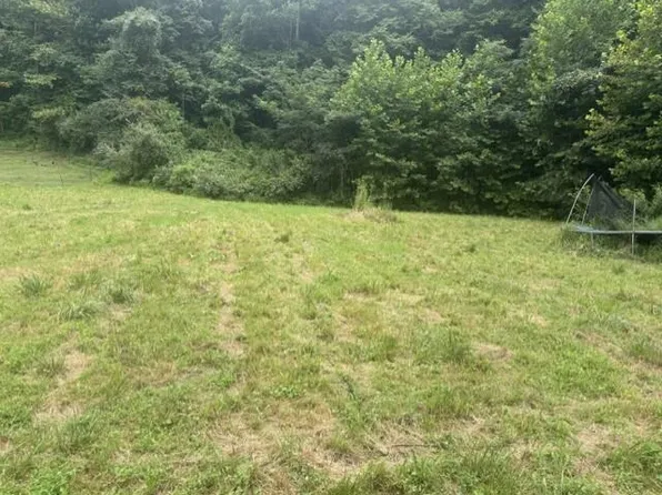 52 Johnson St, Pikeville, KY 41501