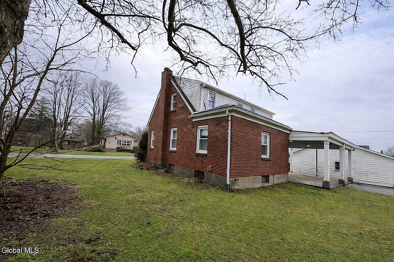 3rd image of 236 Burwell Street