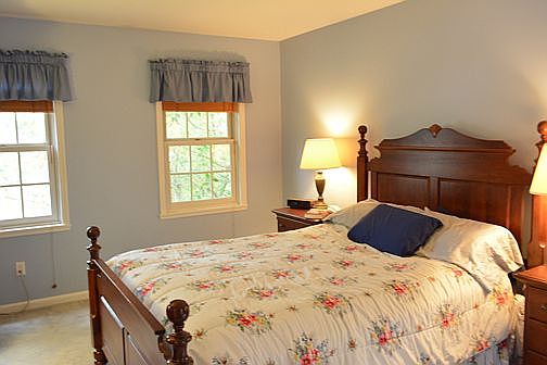 4th image of 40 Jamison Dr