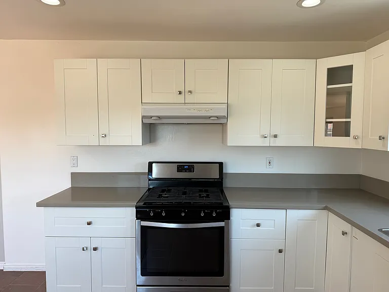 522 Washington St — Photo 2