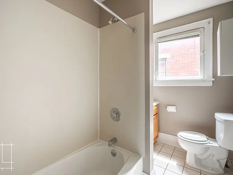 207 W Hubbard Ave — Photo 20