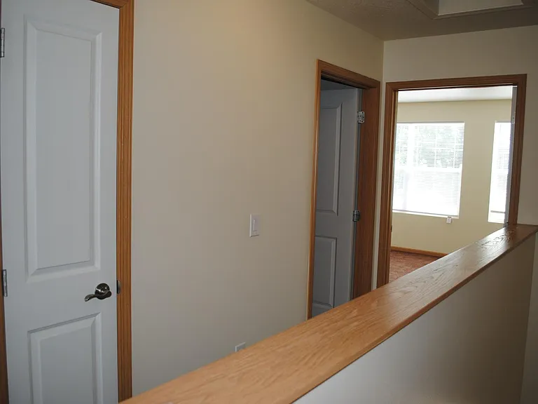 2257 Forest Ave — Photo 2