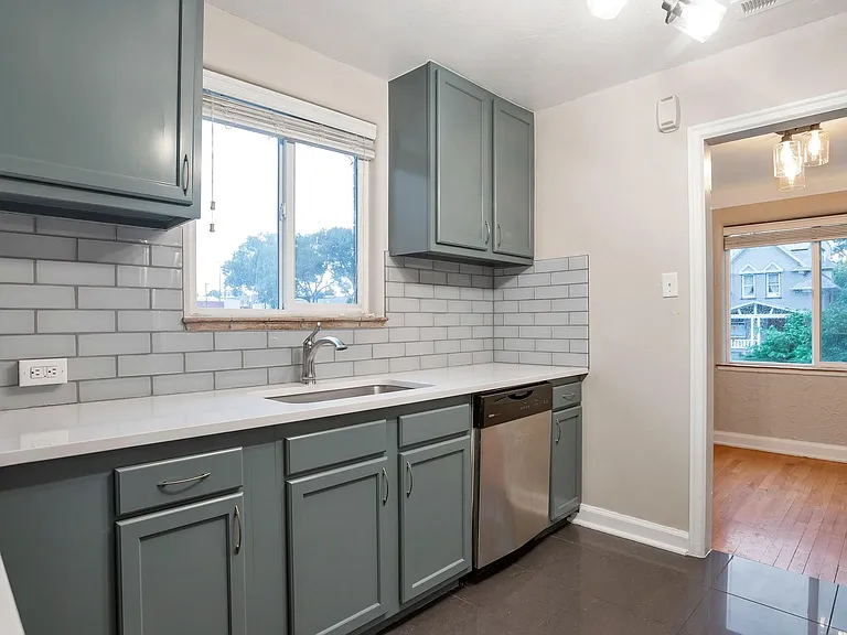 2822 W 38th Ave — Photo 8