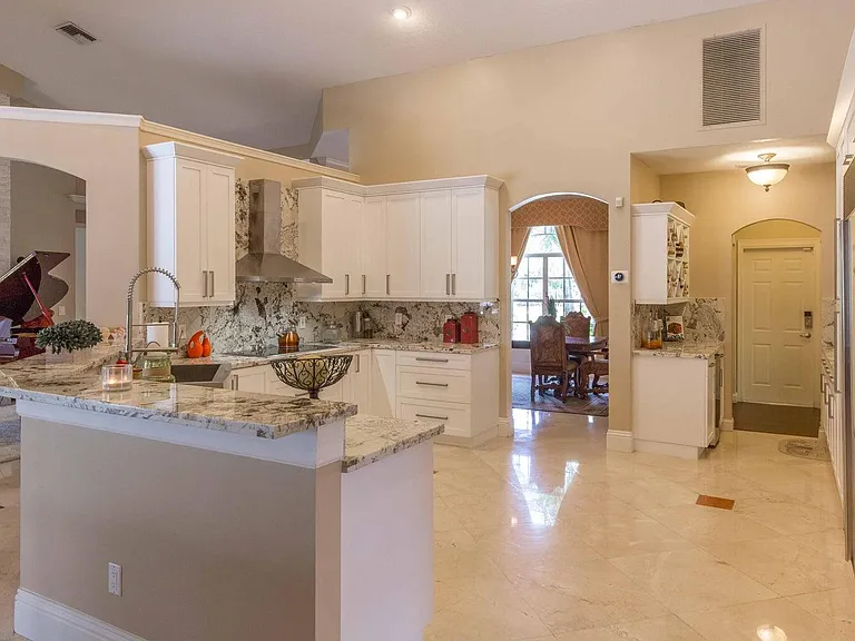 14816 Stirrup Ln — Photo 10
