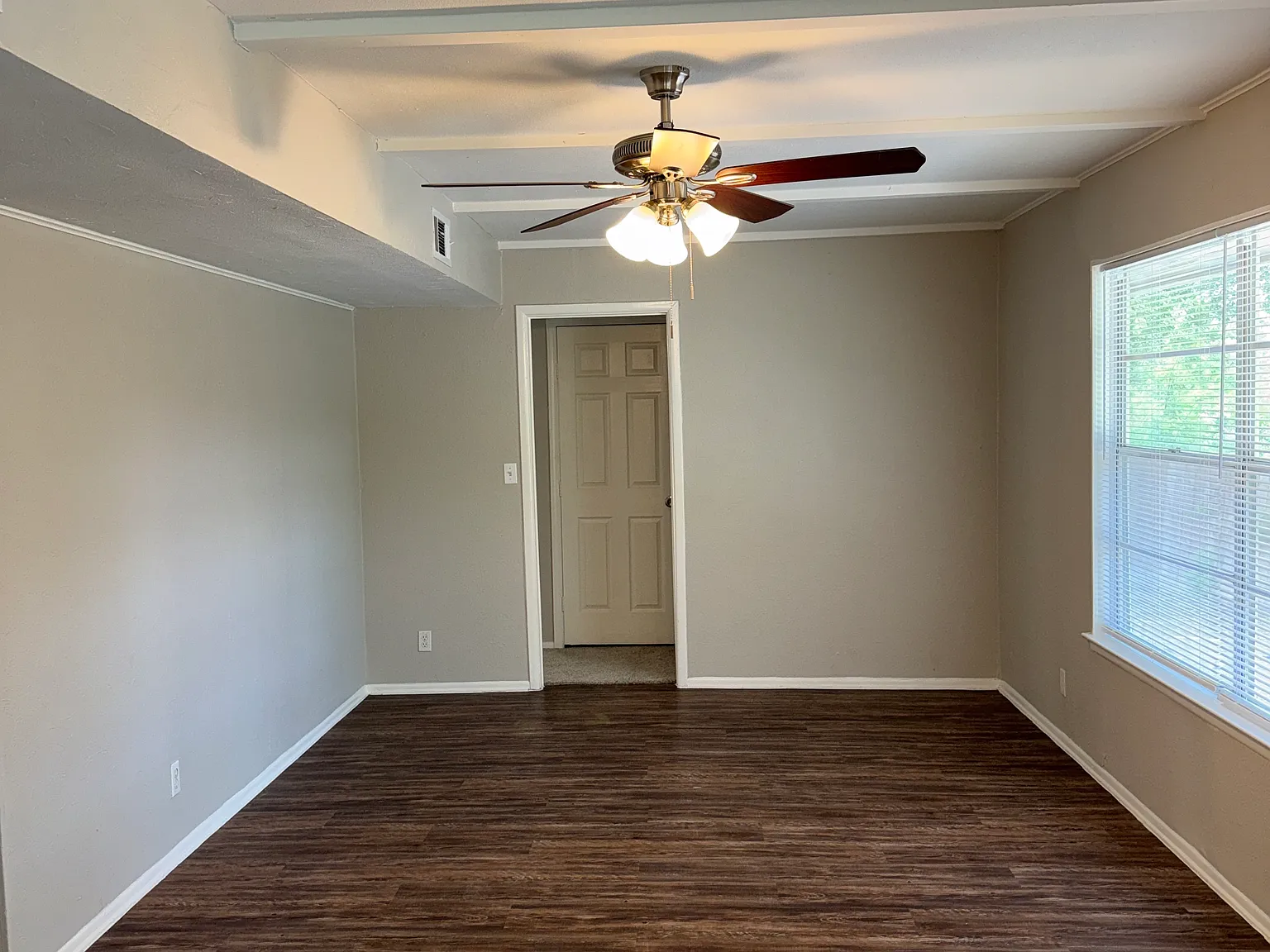 8111 Rain Forest Dr. San Antonio, TX 78239 — Photo 4