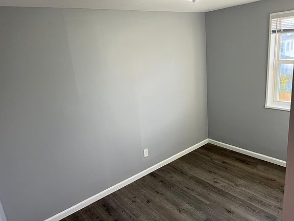 4th image of 3807 Oakford Ave #C