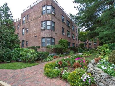 2 Town House Pl APT 3L, Great Neck, NY, 11021