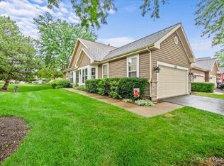 1079 Ridgefield Cir, Carol Stream, IL 60188