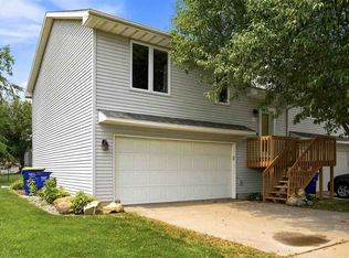 408 Sugar Creek Ln APT J, North Liberty, IA 52317