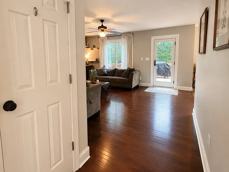 157 Edgemont Ter — Photo 14