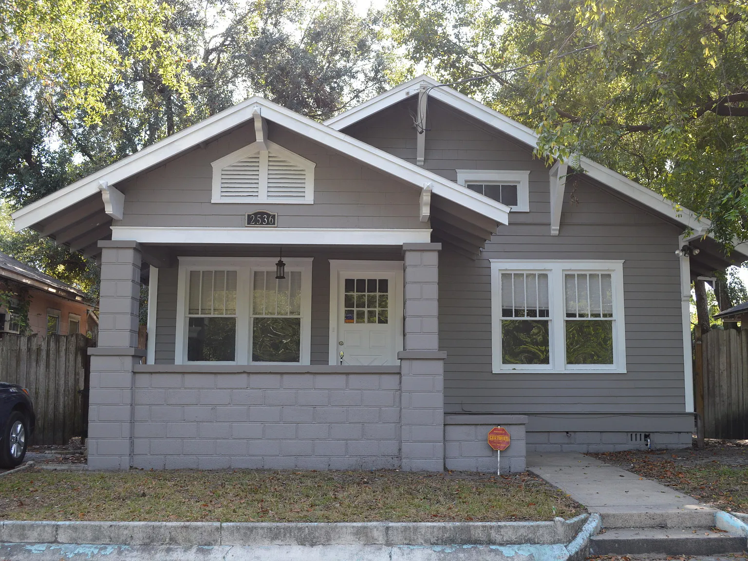 3 bed, 1.5 bath, 1276 sqft, $1,700 — Photo 2