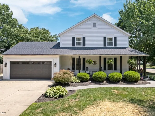 7836 Sandleford Ave NW, North Canton, OH 44720