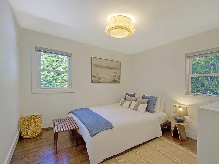 41 Hawthorne Rd — Photo 17