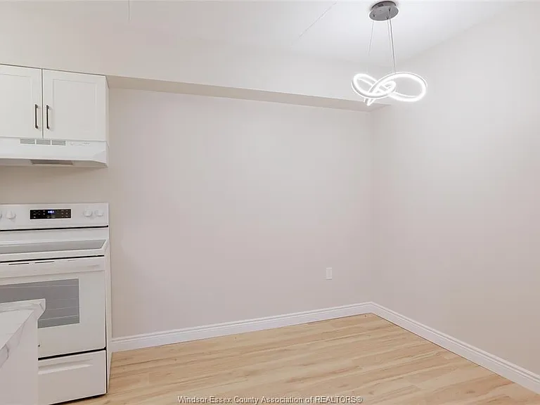 3355 Sandwich St #102 — Photo 10