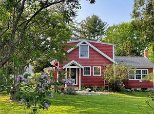 2 Ivy Rd, Mystic, CT 06355