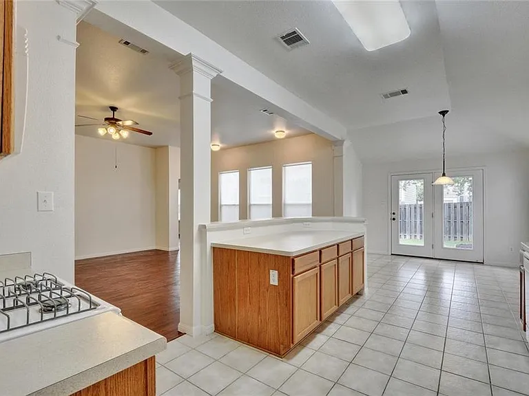 2624 Century Park Blvd — Photo 9
