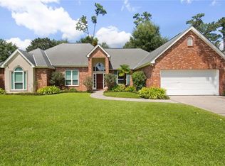 215 Chestnut Oak Dr, Mandeville, LA 70448