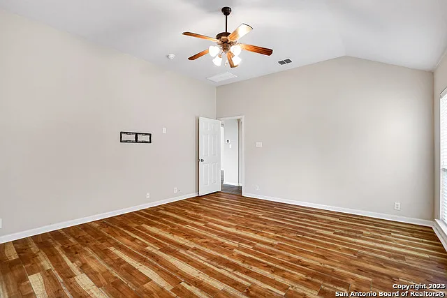 12943 Palatine Hl — Photo 17