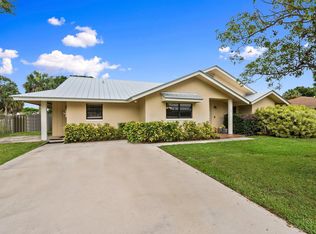 605 Ribaut Rd, Fort Pierce, FL 34947