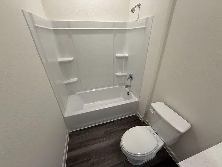 2210 Meadow Park Dr — Photo 14