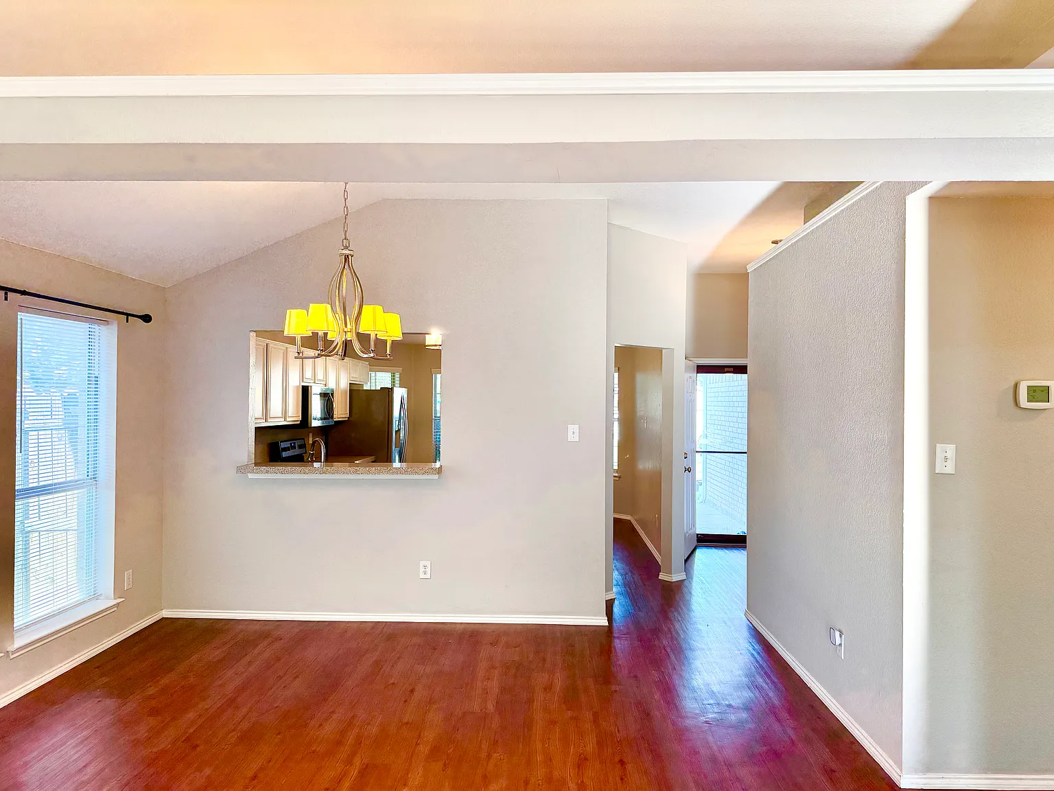 3 bed, 1631 sqft, $1,895 — Photo 4