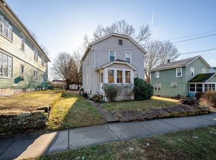 73 Beverly St, Chicopee, MA 01013