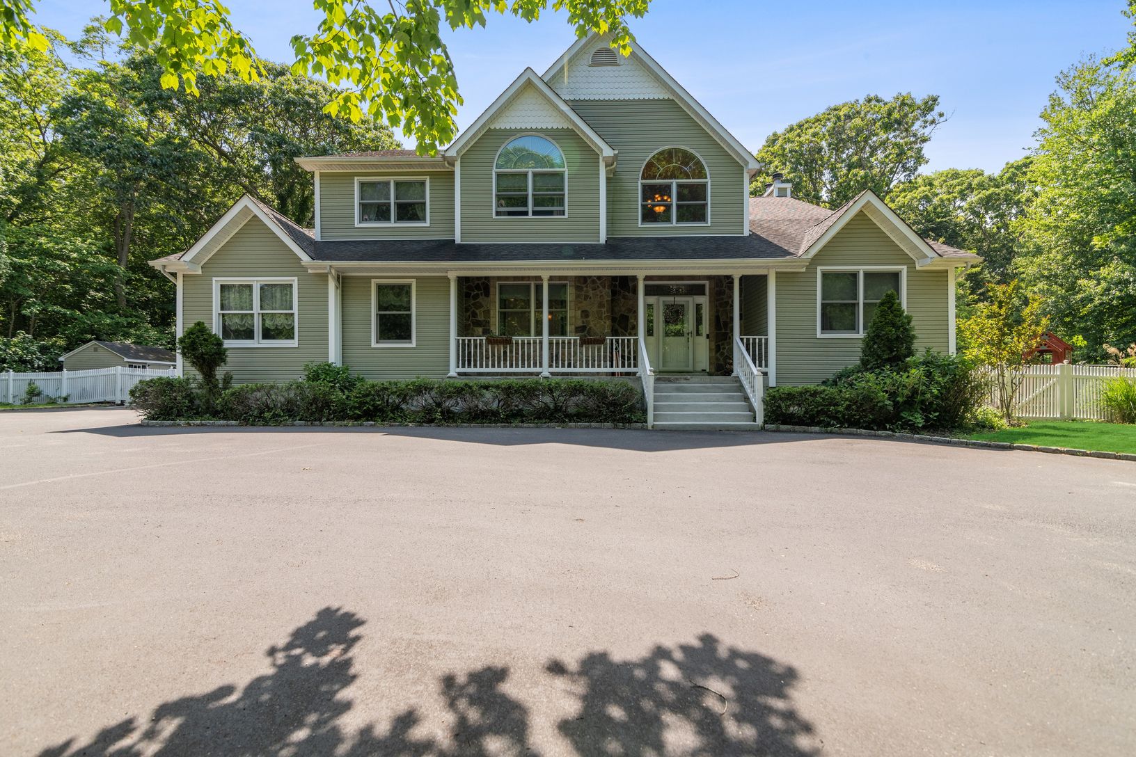 2837 North Wading River Rd in Wading River Out East