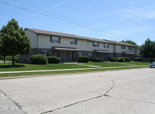 5609 73rd St, Kenosha, WI 53142
