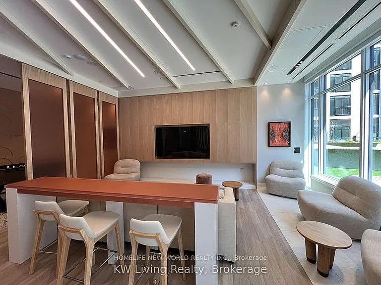10 Oak St #1609 — Photo 14