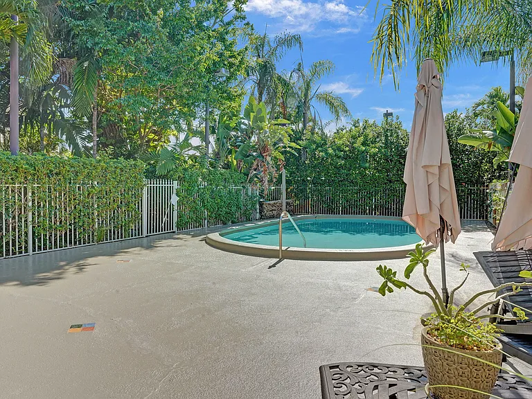 1423 Holly Heights Dr #12 — Photo 27